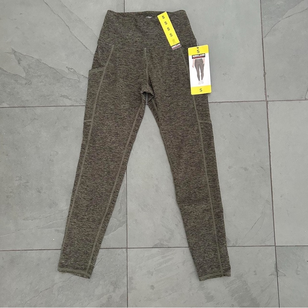 Kirkland leggings, no slip!